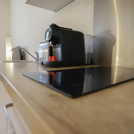 Dv6 Hyper-centre Metro A 3 Min *