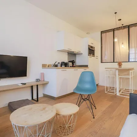 Dv6 Hyper-centre Metro A 3 Min